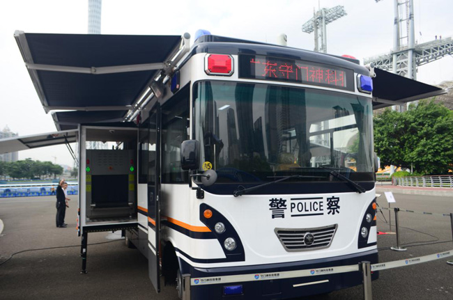 安检指挥车